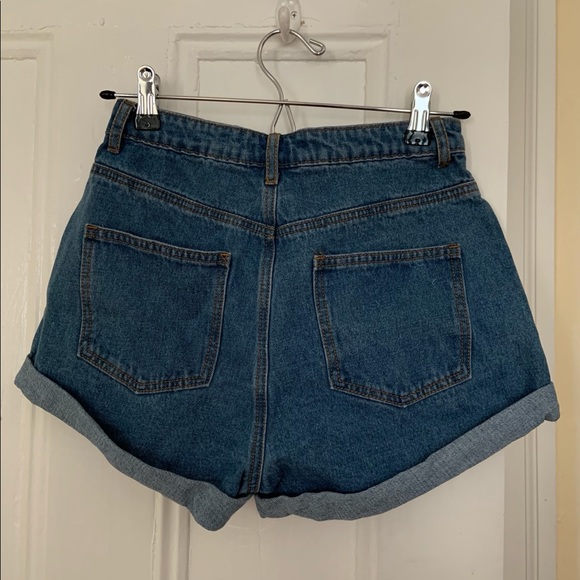 Missguided High Waisted Denim Shorts - Picture 2 of 4